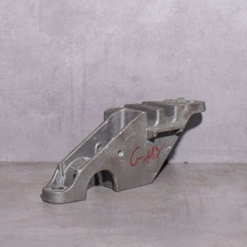 BMW 5er G30-G31-F90, 6er G32, 7er G11-G12, 8er G14-G15-F91-F92 stabilizer rod bracket (Part number: 31306884012)  