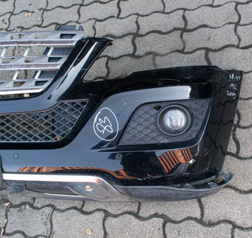 Mercedes-Benz ML   W164  (2009) első lökhárító
