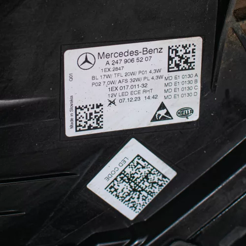 Mercedes-Benz B-osztály (W247) jobb oldali LED fényszóró     A 247 906 51 07