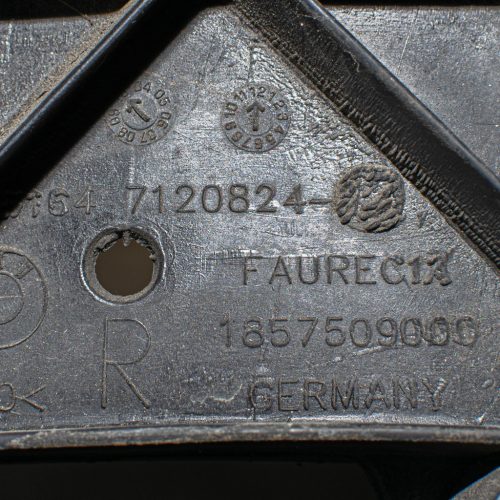 BMW 1er E81-E82-E87 LCI fényszórókonzol