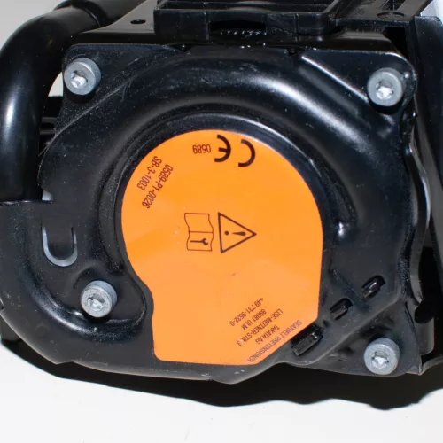 Porsche Macan 95B biztonsági öv feszítővel