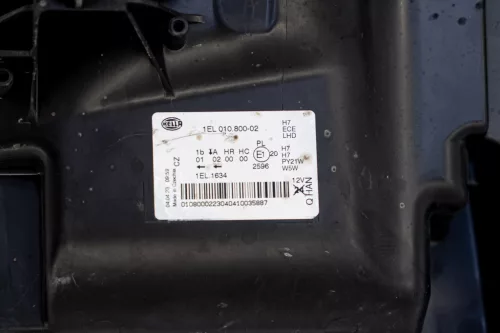 Mercedes-Benz E-osztály (W212) jobb első halogén fényszóró A 212 820 82 61