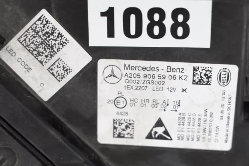 Mercedes-Benz C-osztály (W205) bal oldali LED fényszóró