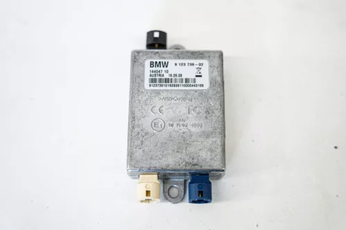 BMW 1er E81, E87LCI, E82, E88, 3er E90, E90LCI, E91, E91LCI, E92, E93, E93LCI, Z4 E89 USB elosztó