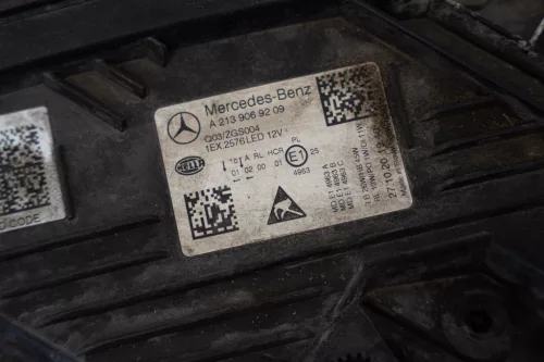 Mercedes-Benz E-osztály (W213) jobb első LED fényszóró A 213 906 92 09