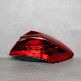   2’ F45 Active Tourer right rear light (Check description for more info)  