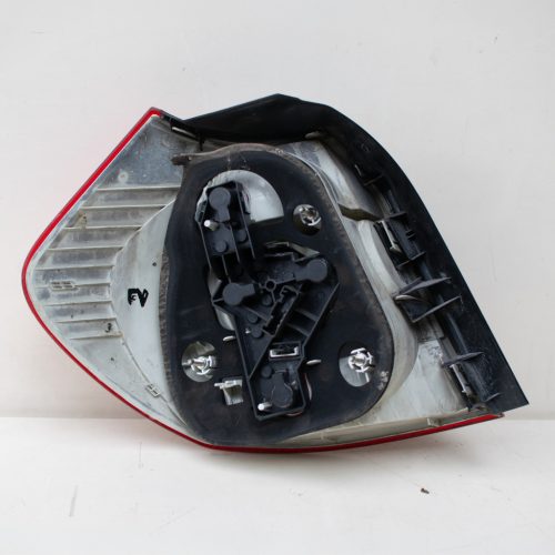 BMW 1er E87 számú Jobb Hátsó Lámpa (Enyhén sérült)