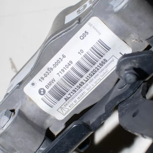 BMW 5er F10-F11, 7er F01-02 BMW aktív motorháztető aktuátor–mechanika egység