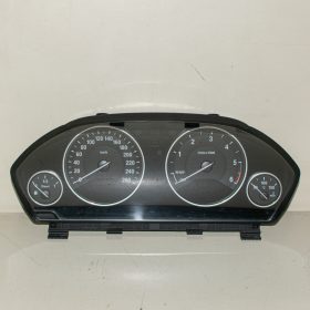  BMW 3er F30-F31 Óracsoport