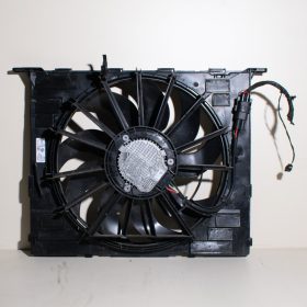   Rama wentylatora 5er G30-G31, 6er G32, 7er G11-G12 z silnikiem (Numer artykułu: 17428677740)