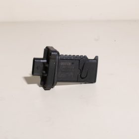   1 Series F20-F21, 2 Series F22, 3 Series F30-F31-F34, 4 Series F32-F33-F36, 5 Series F07-F10-F11, X3 F25, X5 F15 mass air flow sensor (Part number: 13627602038)