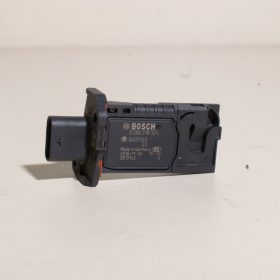   1 Series F20-F21, 2 Series F22-F23, 3 Series F30-F31-F34-G20, 5 Series G30-G31, 4 Series F32-F33-F36, 6 Series G32, 7 Series G11-G12 mass air flow sensor (Part number: 13628605565)