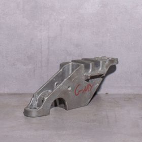   BMW 5er G30-G31-F90, 6er G32, 7er G11-G12, 8er G14-G15-F91-F92 Stabilisatorhalter (Artikelnummer: 31306884012)