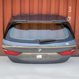 BMW 1er F40 csomagtérajtó