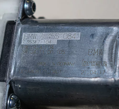 BMW 5er G30-G31-F90, 7er G11-G12, X3 G01-F97, iX3 G08, X4 G02-F98 Ablakemelő motor