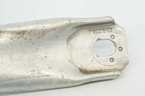 BMW 5er F10–F11 LCI, 6er F06–F12–F13 LCI, 7er F01–F02–F03 LCI, F04 Hybrid Hossztartó rúd / Strut Bar.