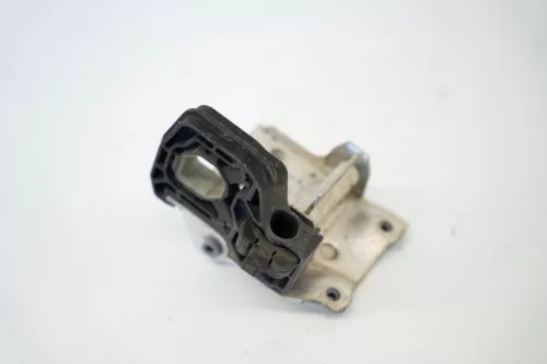 BMW 5er F07–F10–F11 GT/LCI, 6er F06–F12–F13, 7er F01–F02–F03–F04 Hybrid LCI hűtőtartó konzol