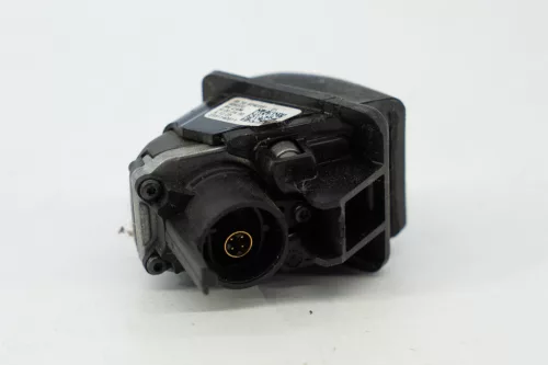  BMW 1 Series F20/F21 LCI, 2 Series F22/F23–F87 M2 LCI, 3 Series F30/F31/F34 GT–F80 M3 LCI, 4 Series F32/F33/F36–F82/F83 M4 LCI, 5 Series F07 GT/F10/F11 LCI, 7 Series F01/F02/F03/F04 Hybrid LCI, X1 E84, X3 F25, X5 E70 LCI, X6 E71/E72 tolató kamera