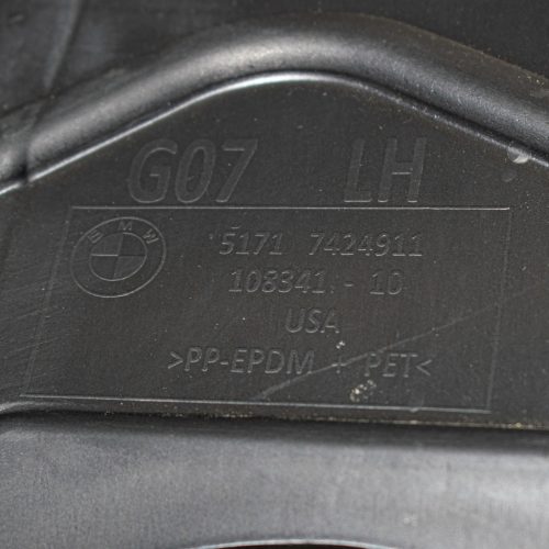 BMW X7 G07 bal első dobbetét 