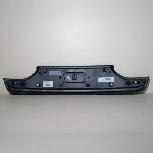 BMW 7er G11-G12 csomagtartó fedél burkolat (Cikkszám: 7379945)