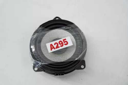BMW X5 G05, G05LCI, F95M, F95MLCI, X6 G06, G06LCI, F96M, F96MLCI, X7 G07, G07LCI Első ajtó High End hangrendszer középsugárzója / hangszóró